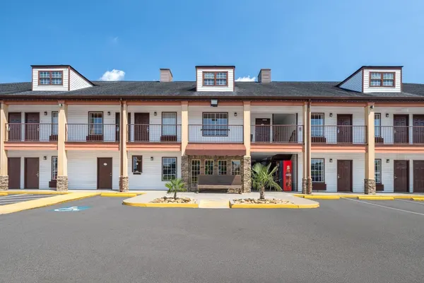 Photo 1 - Baymont by Wyndham Commerce GA Near Tanger Outlets Mall