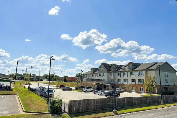 Photo 1 - Bonita Lakes Inn by Capital O Meridian I20