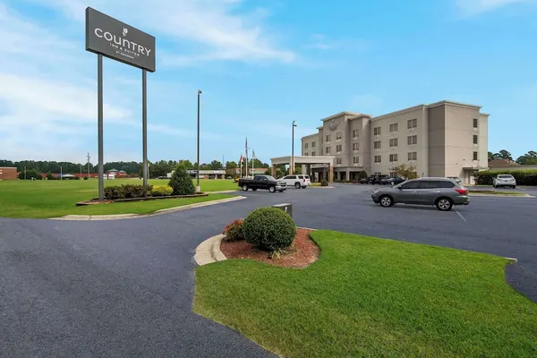 Photo 1 - Country Inn & Suites by Radisson, Goldsboro, NC