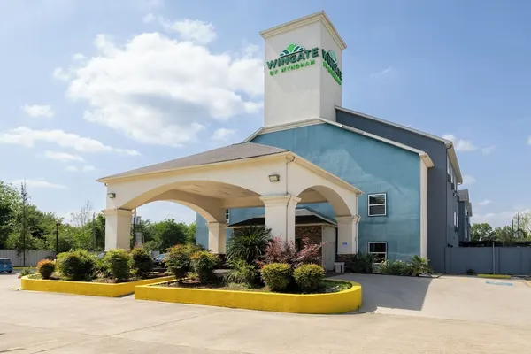 Photo 1 - Wingate by Wyndham Humble/Houston Intercontinental Airport