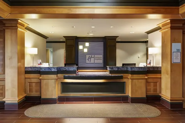 Photo 1 - Holiday Inn Express Hotel & Suites Warwick-Providence (Arpt), an IHG Hotel