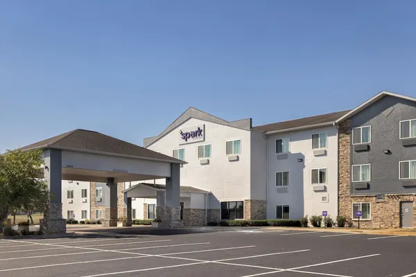 Photo 1 - Spark by Hilton Ames