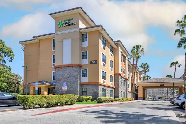 Photo 1 - Extended Stay America Suites Orange County Anaheim Conv Ctr