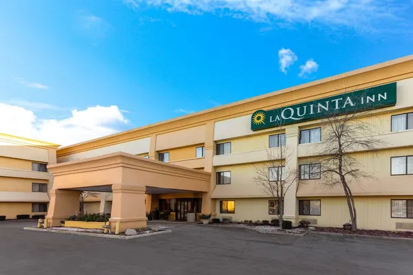 Photo 1 - La Quinta Inn by Wyndham Chicago Willowbrook