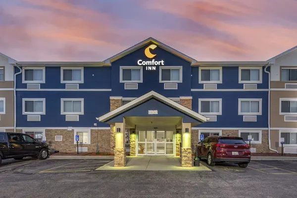 Photo 1 - Comfort Inn Mount Pleasant – Racine