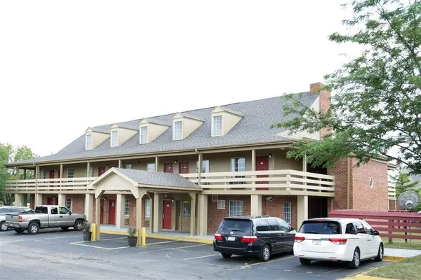 Photo 1 - Motel 6 - Dayton, OH