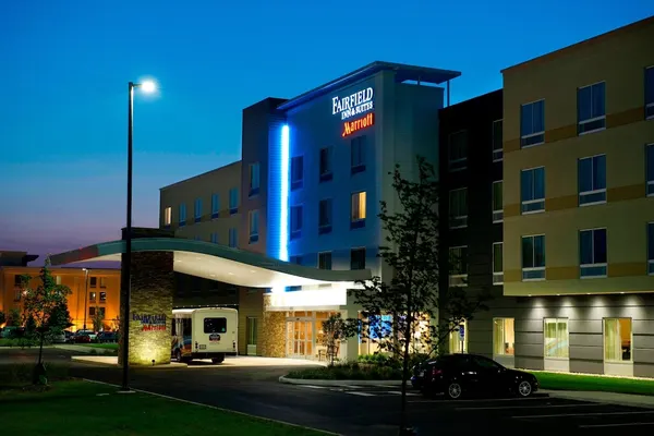 Photo 1 - Fairfield Inn & Suites by Marriott Columbus Airport