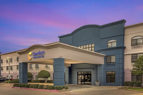 Photo 1 - Comfort Inn & Suites Irving Las Colinas DFW