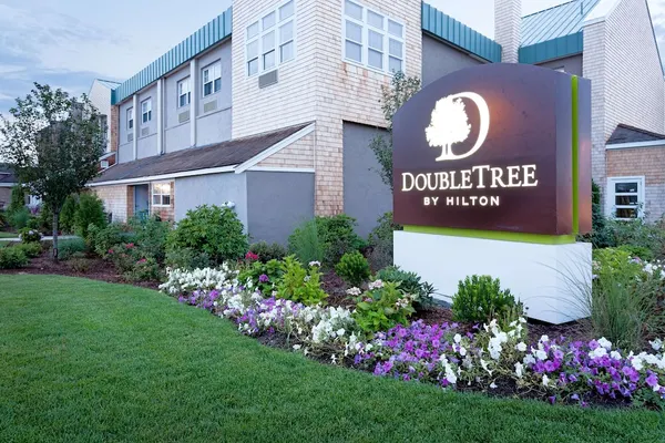 Photo 1 - Doubletree by Hilton Cape Cod - Hyannis