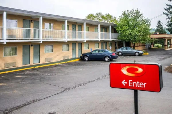 Photo 1 - Econo Lodge And Suites Shamokin Dam - Selinsgrove