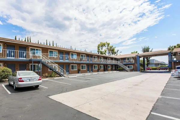Photo 1 - Rodeway Inn Escondido Downtown