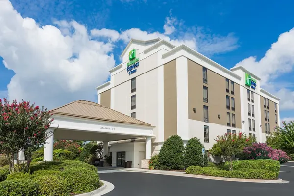 Photo 1 - Holiday Inn Express Hotel & Suites Wilmington-University Ctr, an IHG Hotel