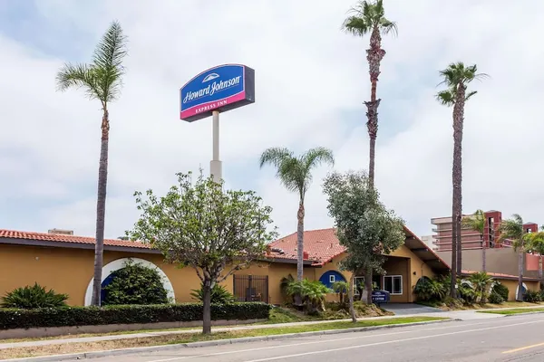 Photo 1 - Howard Johnson by Wyndham National City/San Diego South