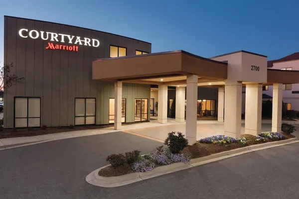 Photo 1 - Courtyard by Marriott Charlotte Airport North