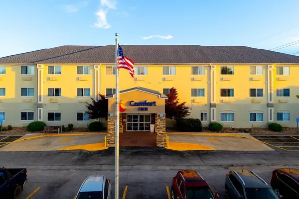 Photo 1 - Comfort Inn South Tulsa - Woodland Hills