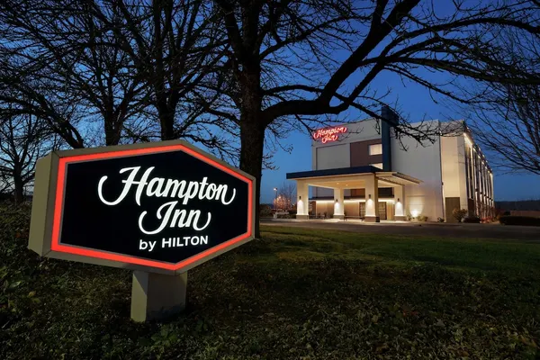 Photo 1 - Hampton Inn Portland-Airport
