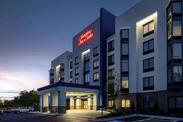 Photo 1 - Hampton Inn & Suites Alpharetta Roswell