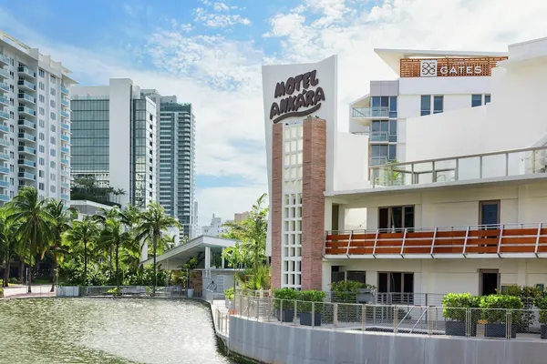 Photo 1 - The Gates Hotel South Beach