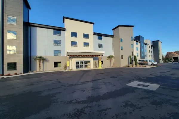 Photo 1 - Clarion Hotel Portland Airport