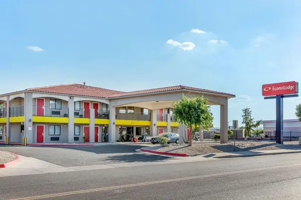 Photo 1 - Econo Lodge West - Coors Blvd