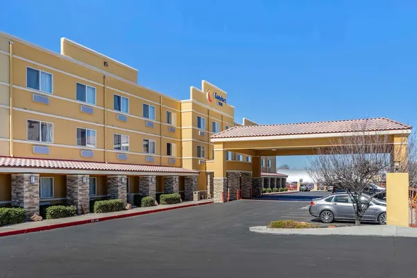 Photo 1 - Comfort Inn Albuquerque Airport