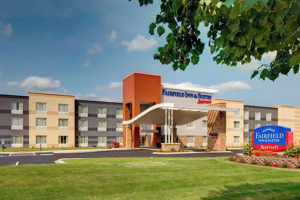 Photo 1 - Fairfield Inn & Suites by Marriott Madison West/Middleton