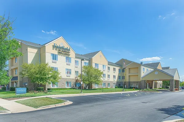 Photo 1 - Fairfield Inn & Suites by Marriott Chicago Naperville