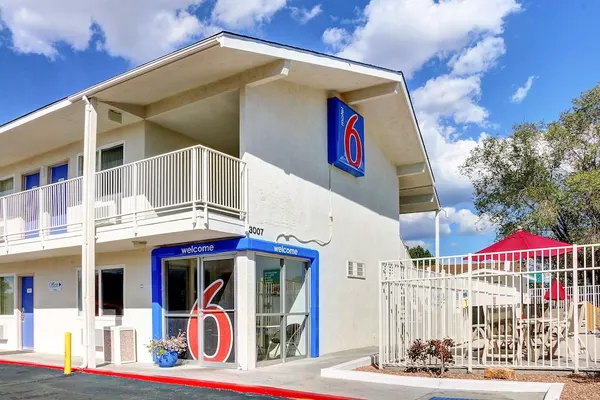 Photo 1 - Motel 6 Santa Fe