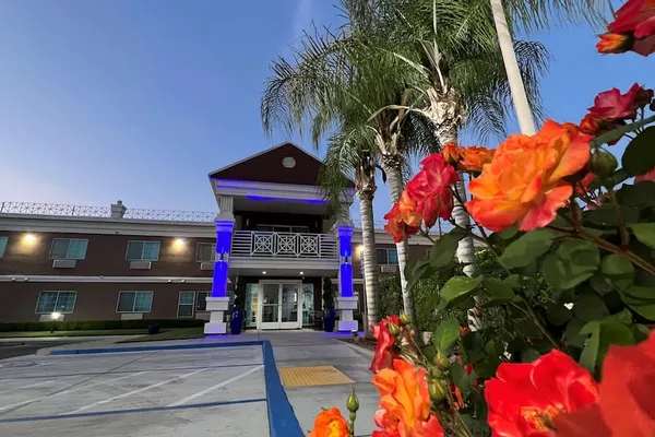 Photo 1 - Best Western Americana