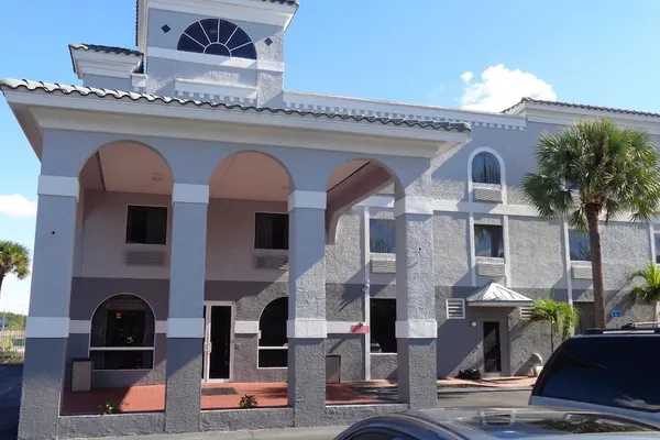 Photo 1 - Ruskin Inn Hotel