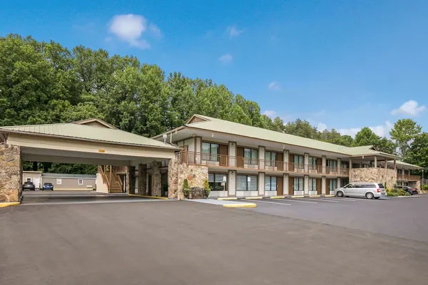 Photo 1 - Quality Inn & Suites Mt Chalet
