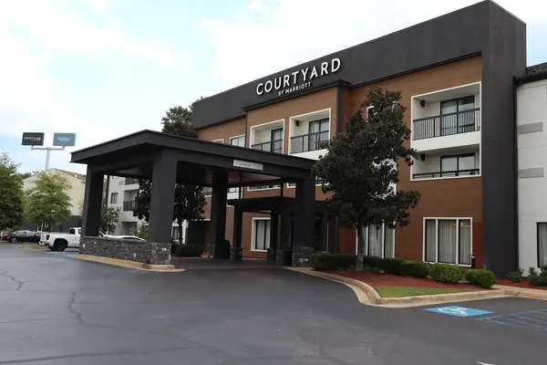 Photo 1 - Courtyard Tuscaloosa by Marriott