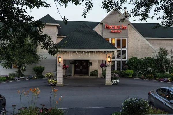 Photo 1 - Fireside Inn & Suites - Belfast