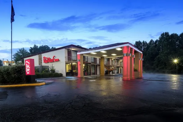 Photo 1 - Red Roof Inn West Point