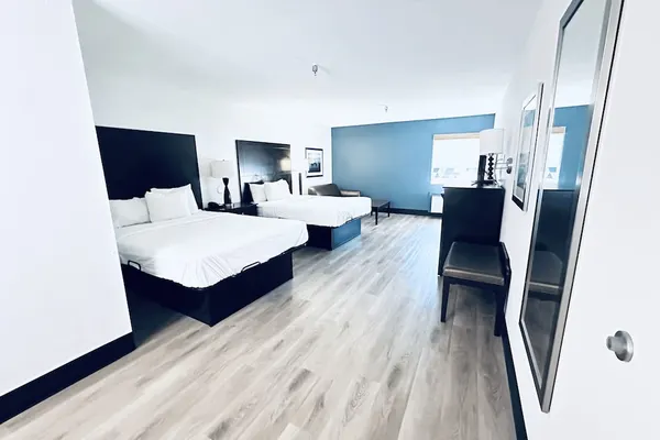 Photo 1 - Baymont by Wyndham Ardmore I-35