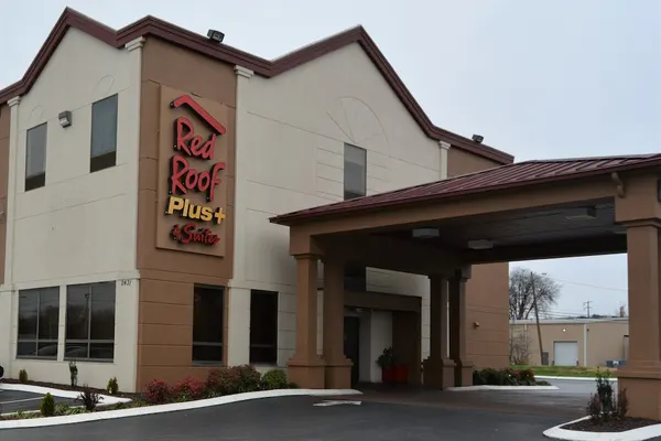 Photo 1 - Red Roof Inn PLUS+ & Suites Chattanooga - Downtown