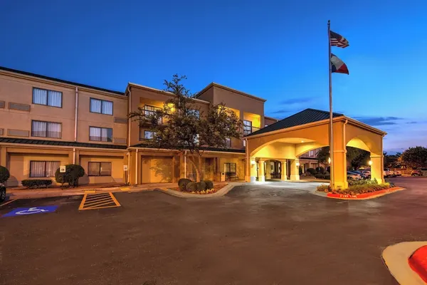 Photo 1 - Courtyard by Marriott Abilene Southwest/Abilene Mall South