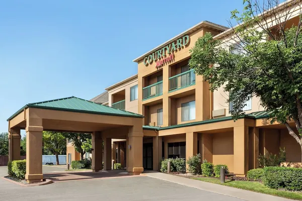 Photo 1 - Courtyard by Marriott Lubbock