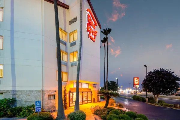 Photo 1 - Red Roof Inn Laredo