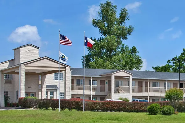 Photo 1 - Days Inn by Wyndham Kerrville