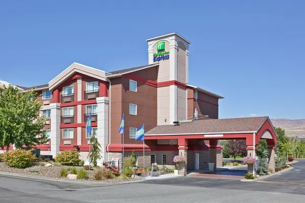 Photo 1 - Holiday Inn Express Wenatchee by IHG