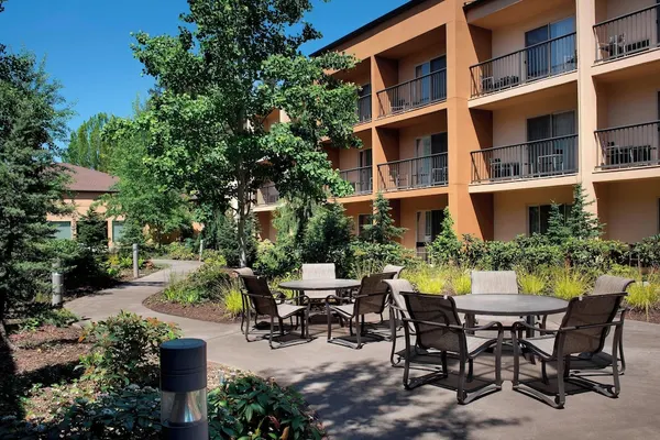 Photo 1 - Courtyard By Marriott Portland Hillsboro