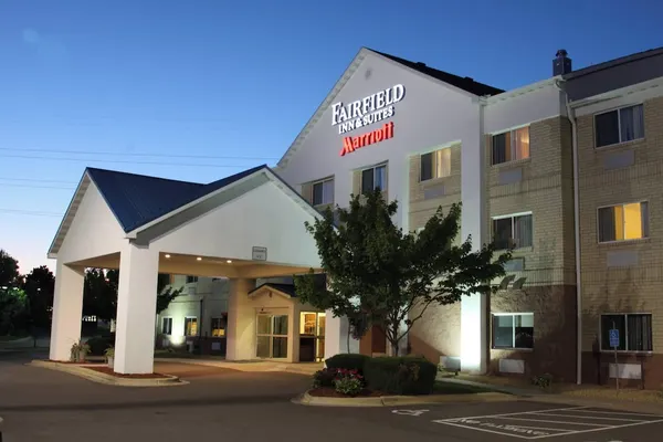 Photo 1 - Fairfield Inn & Suites by Marriott Minneapolis Eden Prairie