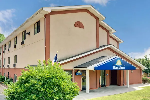 Photo 1 - Days Inn by Wyndham Torrington