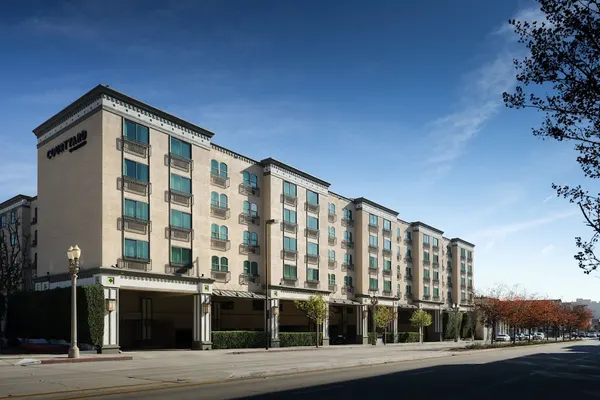 Photo 1 - Courtyard by Marriott Pasadena/Old Town