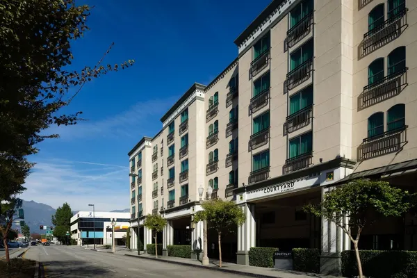 Photo 1 - Courtyard by Marriott Pasadena/Old Town