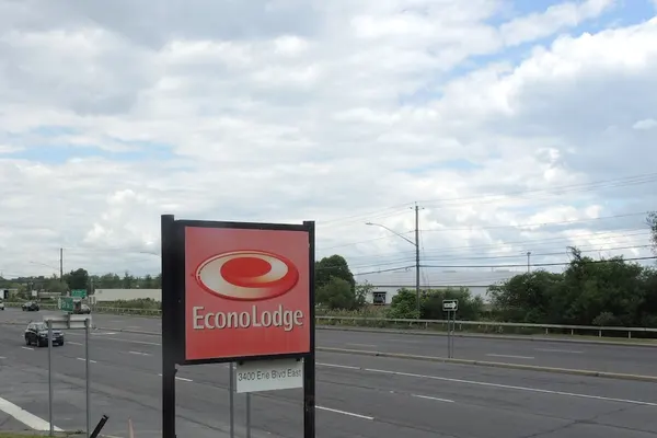 Photo 1 - Econo Lodge Dewitt I-90