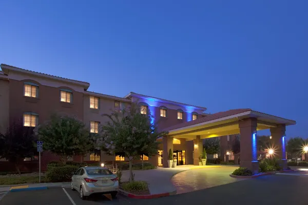 Photo 1 - Holiday Inn Express & Suites Davis - University Area, an IHG Hotel