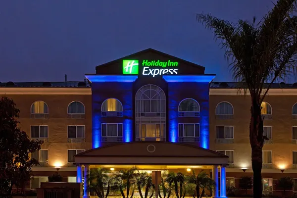 Photo 1 - Holiday Inn Express Hotel & Suites San Diego-Sorrento Valley, an IHG Hotel