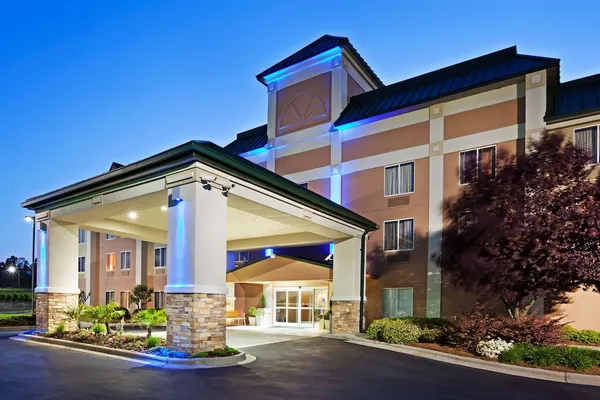 Photo 1 - Holiday Inn Express Hotel and Suites Kings Mountain by IHG